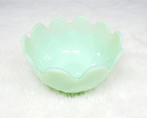 Vintage 1950s Fire King Jadeite Lotus Blossom Leaf Dessert 4.5" Cup Bowl