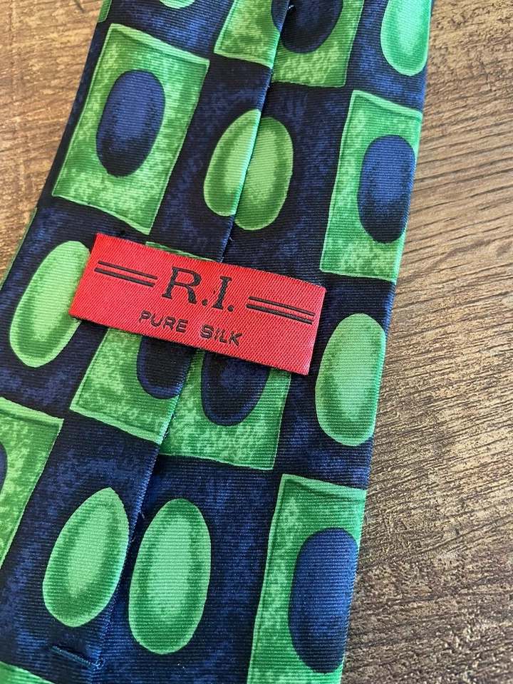 Vintage 1990s River Island 100% Silk Tie, Green Blue Eggs,  Retro Design - Image 2 of 3