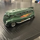 Hot Wheels Haulers 1:64 Die-Cast (Metallic Green) Vintage 2000 Over The Road