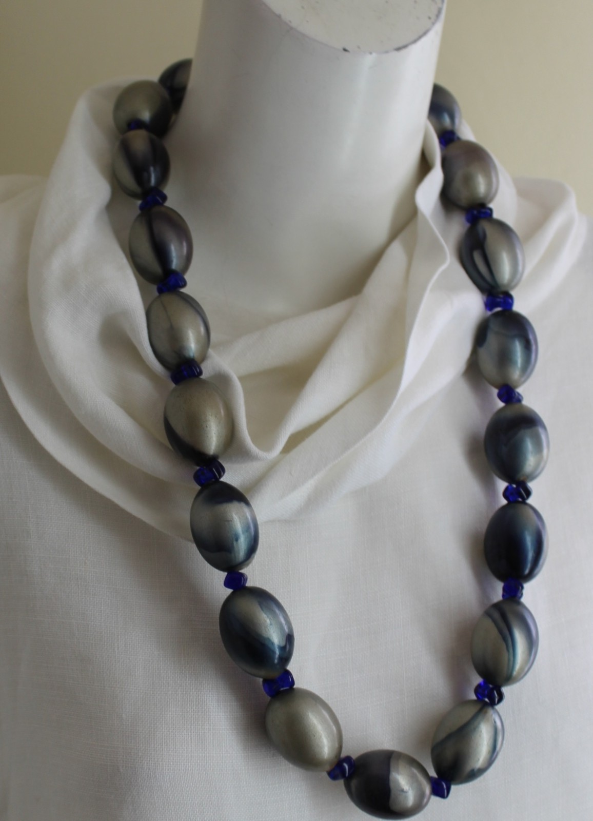 Estate Lustrous Chunky Gray Blue Cobalt Glass Necklace unsure Monies eskandar?