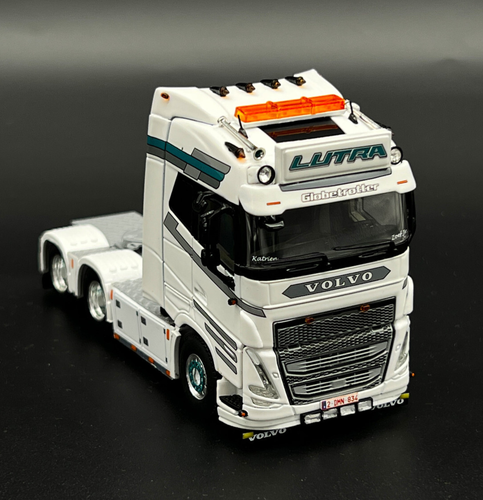 Volvo FH5 globetrotter 6x2 tag axle "Lutra" WSI truck models 1:50 scale - Picture 4 of 11