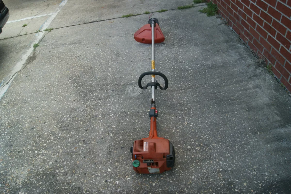HUSQVARNA 225L E TECH LITE 25CC STRING TRIMMER NO SHIPPING ON THE