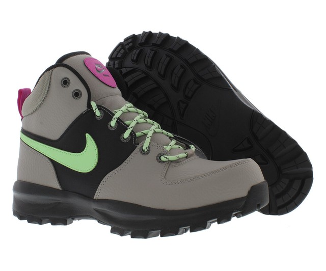 Size 7 Nike Manoa Leather SE Sneaker 