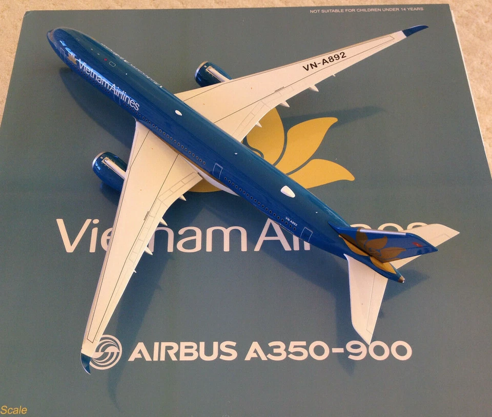 1/200 InFlight200 Airbus A350-900 Vietnam Airlines VN-A892 - Image 4 of 4