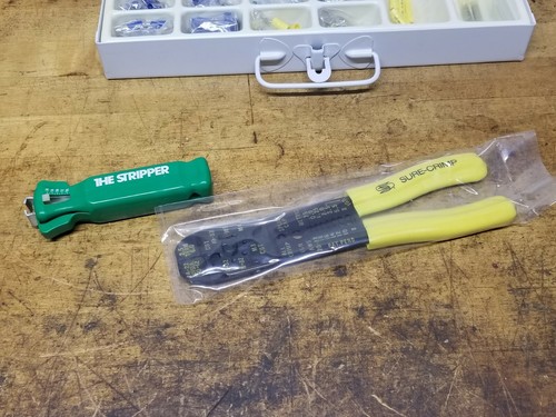 Sure-Crimp Connector Terminal And Tool Kit W/tool And Stripper Metal Case - 第 2/6 張圖片