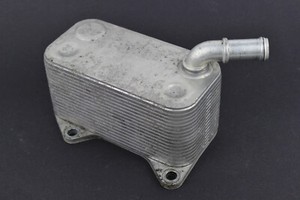 06D117021C Original VW Eos 1F 2.0 FSI Ölkühler Wärmetauscher Ölkühlergehäuse