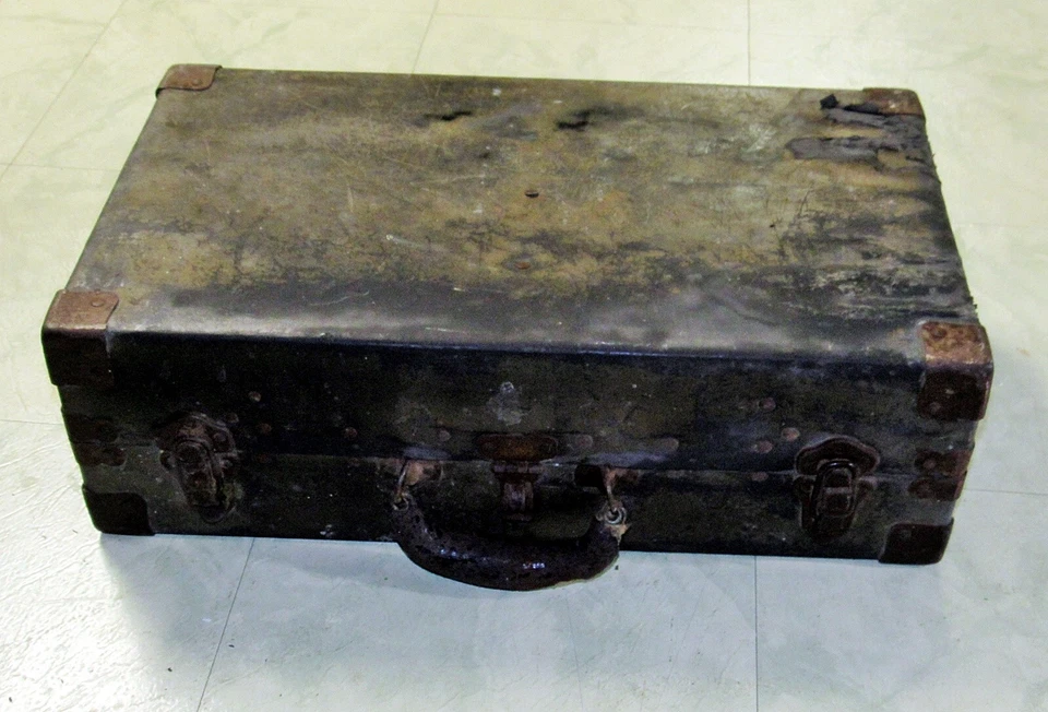 Antigua maleta vitrina de vendedor Foto 4 de 4
