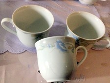 3 Tassen Winterling Kirchenlamitz BAVARIA weiß mit blauer Blume