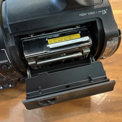Caméscope pro HVR-V1E / HDV 1080i, DVCAM et DV | Kaufen auf Ricardo