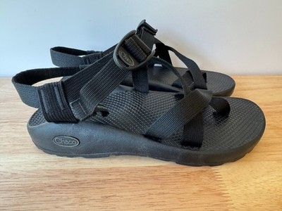 Chaco Women's Z/2 Classic Sandals Toe Loop, Black, J105430W