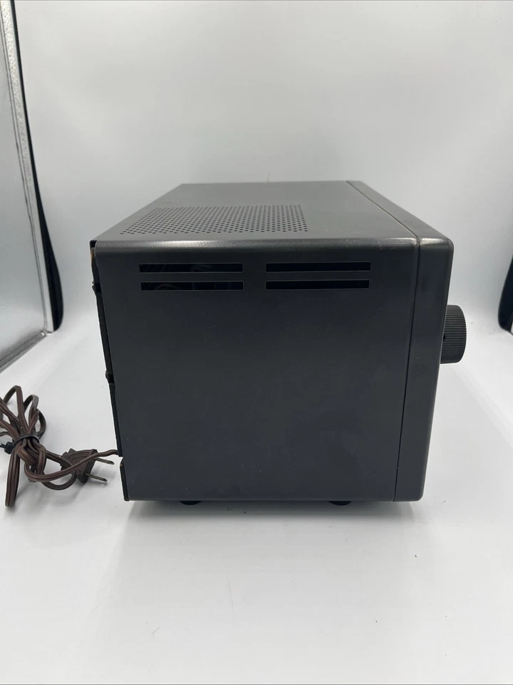 The Hallicrafters Co. Modelo S-102 • Não testado • Para peças - Imagem 4 de 4