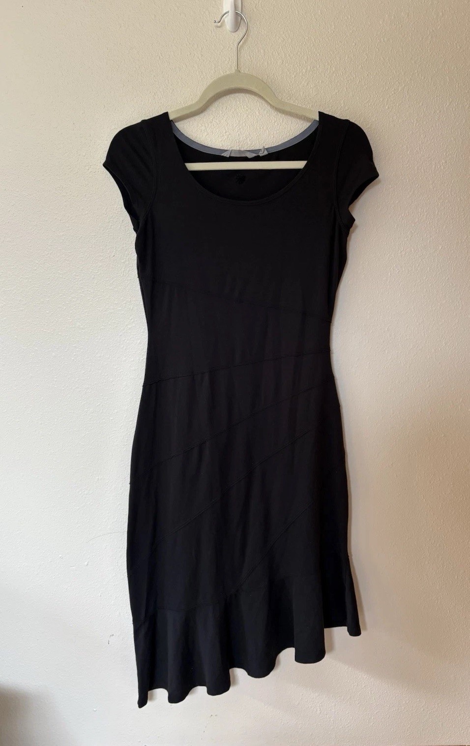 ATHLETA Crescendo Black Asymmetric Ruffle Hem Back Pocket Midi Dress, Size XS
