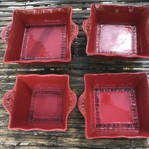 Set 4 Stacking Red Holiday Temp-tations Baking Serving Casserole Dishes w/ Lids - Picture 4 of 12