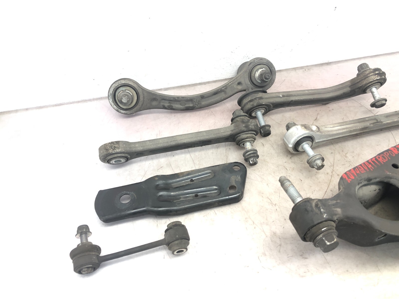 2014-2020 MASERATI QUATTROPORTE AWD LEFT DRIVER REAR CONTROL ARM SET OEM