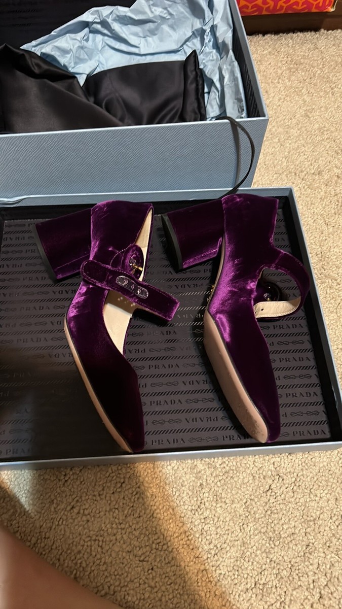 サンダル・ミュール Prada Velvet Mary Jane Pumps Prada // Purple Velvet Mary Jane Pump – VSP Consignment