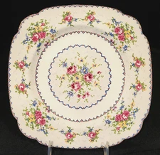 ROYAL ALBERT PETIT POINT SQUARE DINNER PLATE 9 5/8" ENGLAND