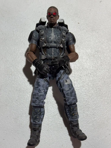 Figura Marvel Diamond Select Capitán América Soldado de Invierno Falcón 7" MCU