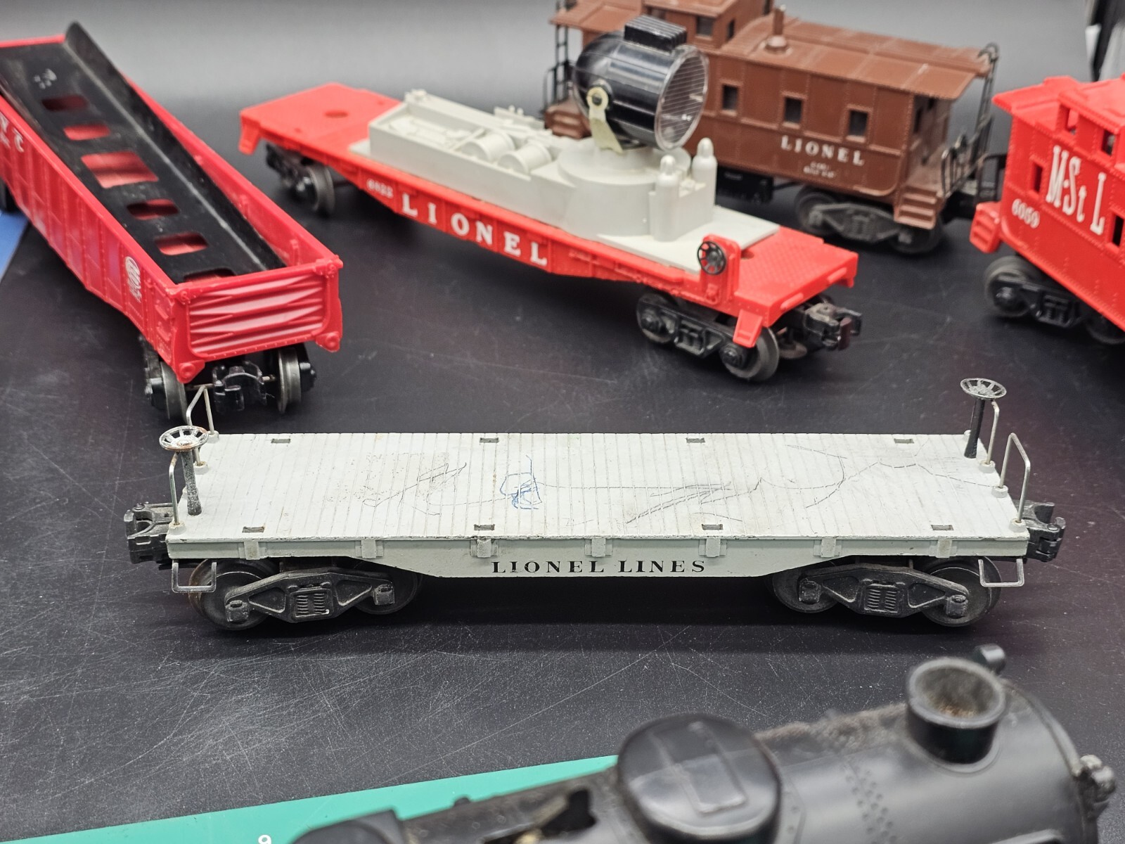 Vintage 1960s Lionel Train Collection Train & Tracks & Lionelville Base