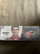 2013 Jeff Gordon #24 Cromax Pro 1:24 NASCAR Action MIB
