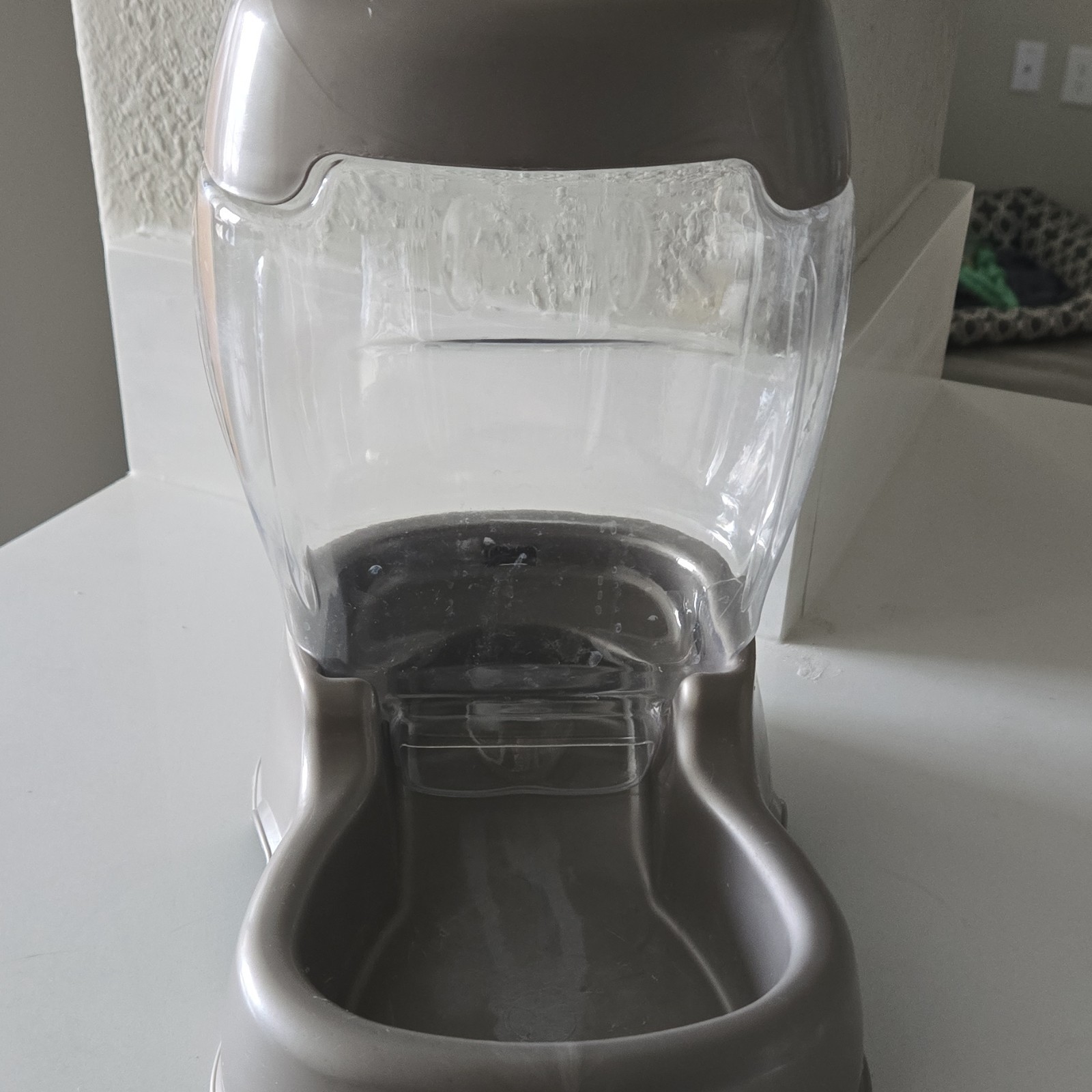 Petmate Cafe Feeder 3LB Automatic Portable Plastic Dog Feede