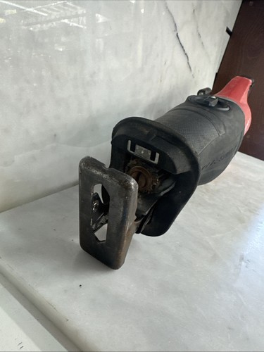Milwaukee M18 FSX Super Sawzall Reciprocating Saw - Picture 4 of 7