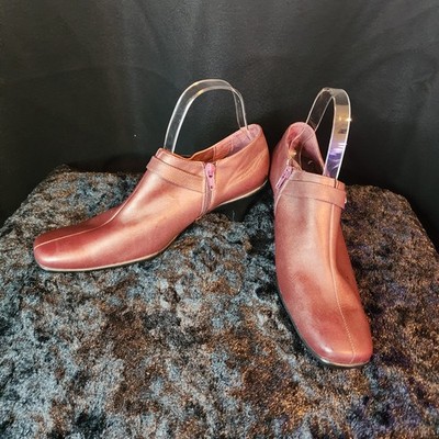Bellini Rusty Brown Size 8.5 Ankle Booties
