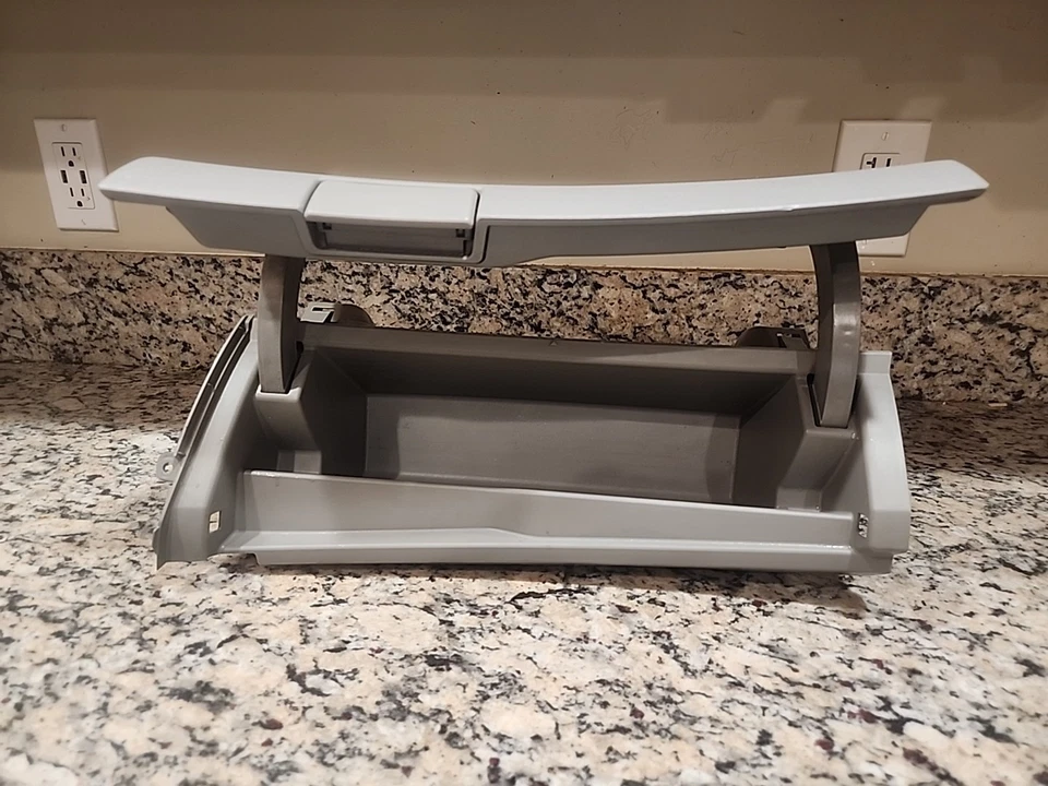 Toyota Corolla 2009-2013 conjunto de guantera superior gris OEM Foto 2 de 4