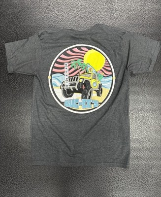NWT Buc-ee s Yellow Jeep Tshirt Shirt Size M Bucees Beach Gas Station Short