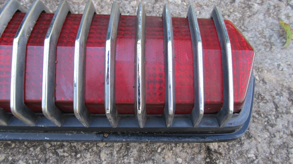 Par de luces traseras Mercury Cougar 1967-1968 bonito conductor Foto 3 de 4