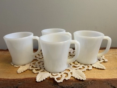 Vtg Set of 4 Fire King Anchor Hocking White Milk Glass D-Handle Cups/Mugs