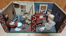Antike Puppenstube Holz ca. 46 cm komplett mit Möbeln & Zubehör Puppenhaus alt