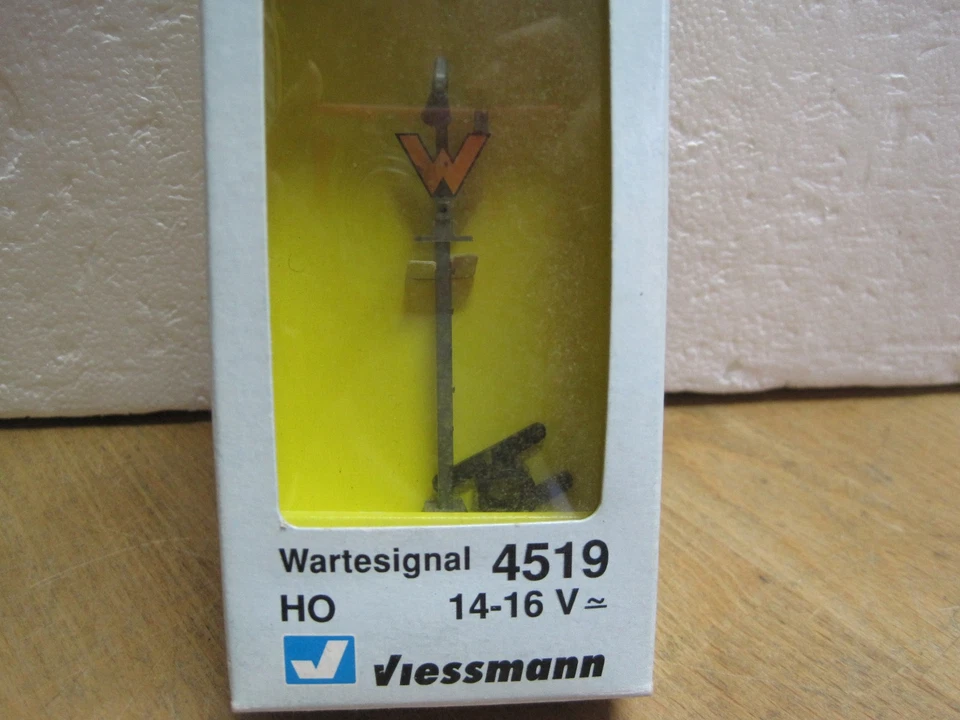Viessmann 4519 Signal mit der OVP Spur H0