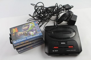Sega Mega Drive mit Spielen alle Kabel funktionstüchtig