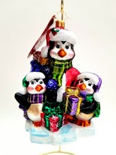 Christopher Radko - A Gift For Everyone #1017664 Penguin Family Holding Gifts 