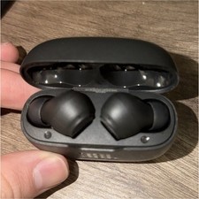 JBL True Wireless Bluetooth Earbuds w Charging Case Black