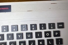 Mattel Intellivision II Console w/ Computer Adapter, Keyboard & Manuals Lot