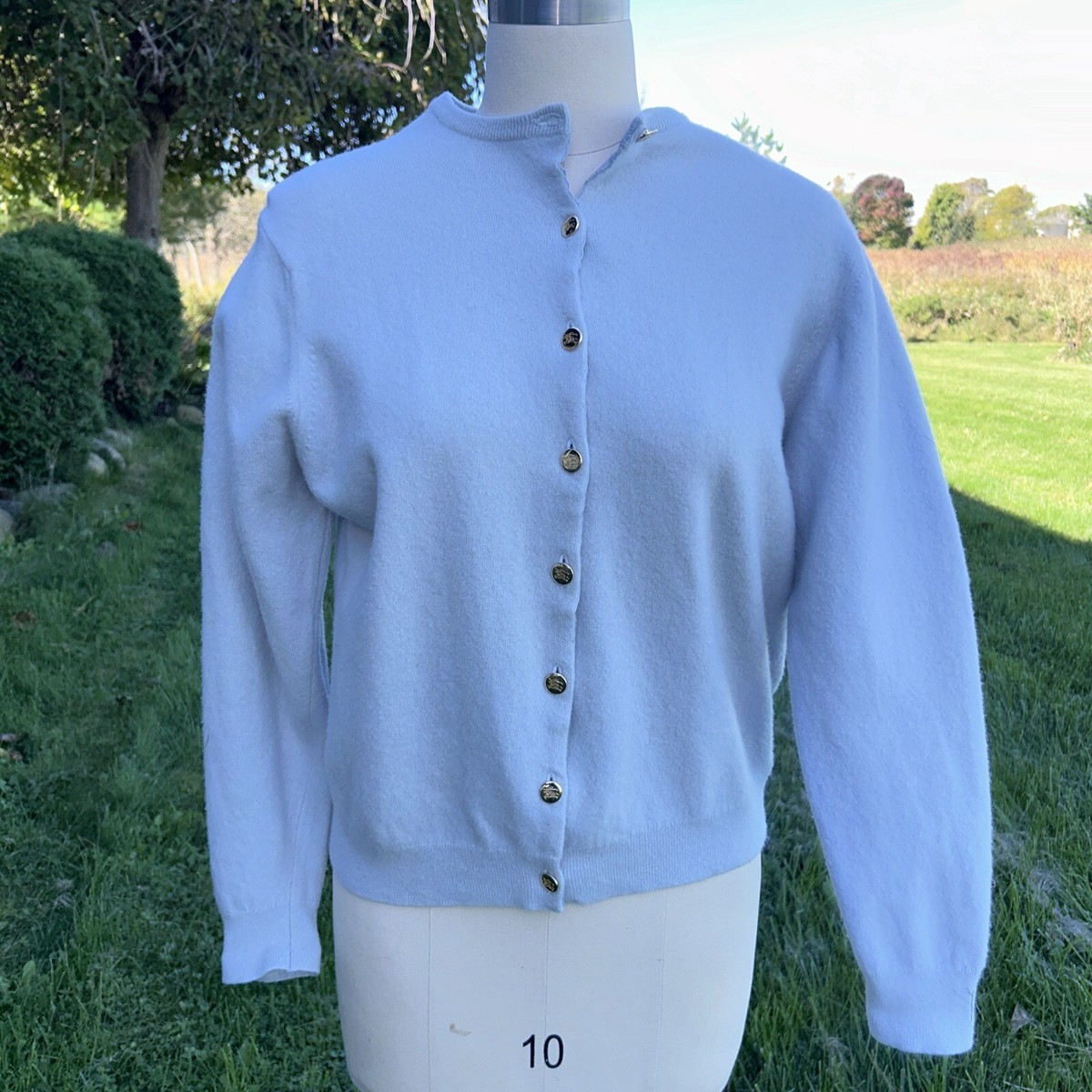 Vintage Burberrys London 100% Geelong Lambswool Cardigan Vintage Burberrys London 100% Geelong Lambswool Cardigan