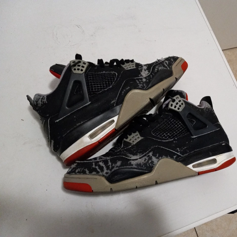 Talla 11 - Air Jordan 4 OG 1999 Bred Foto 3 de 4