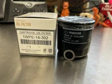 Genuine Mazda Oil Filter 1WPE-14-302 & DRAIN PLUG WASHER
