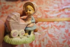 Vintage CWI "Mother and Baby " Porcelain Figurine Mothers Day Gift