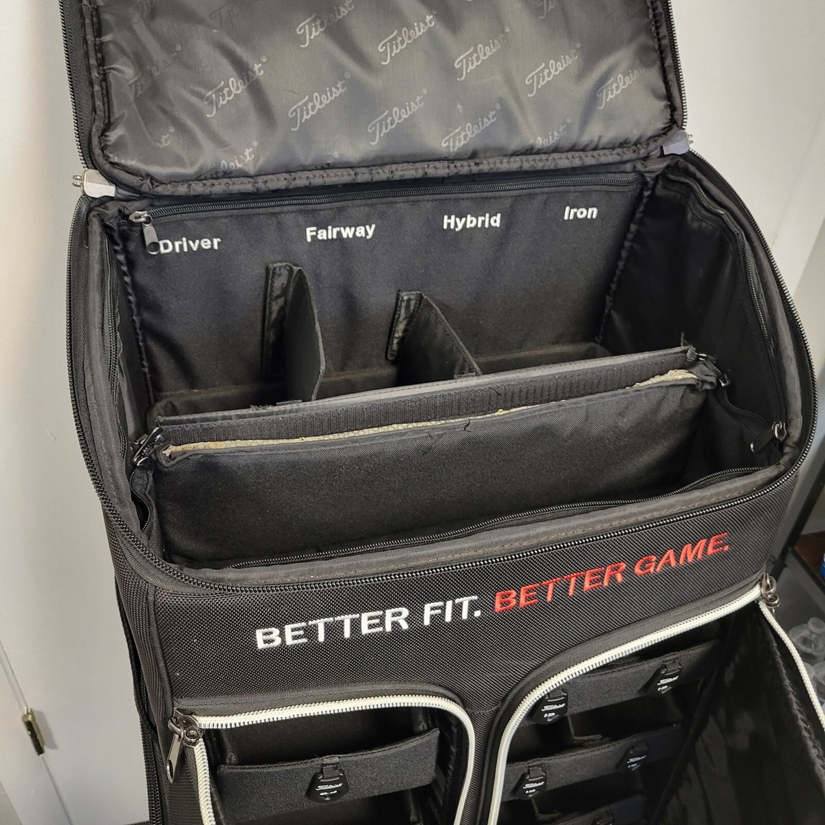 Titleist Vendor Club Shaft Fitting Golf Bag Rolling Dealer Demo