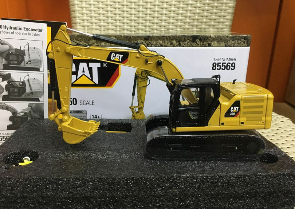 Cat 320 Hydraulic Excavator Next Generation 1/50 By DieCast