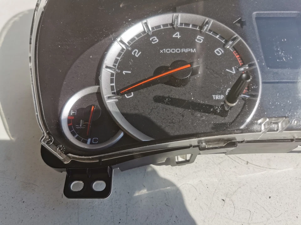 Grupo de instrumentos Suzuki Swift MK3 1.2 gasolina - 34110 68LC4 Speedo - 3411068LC4 Foto 3 de 4