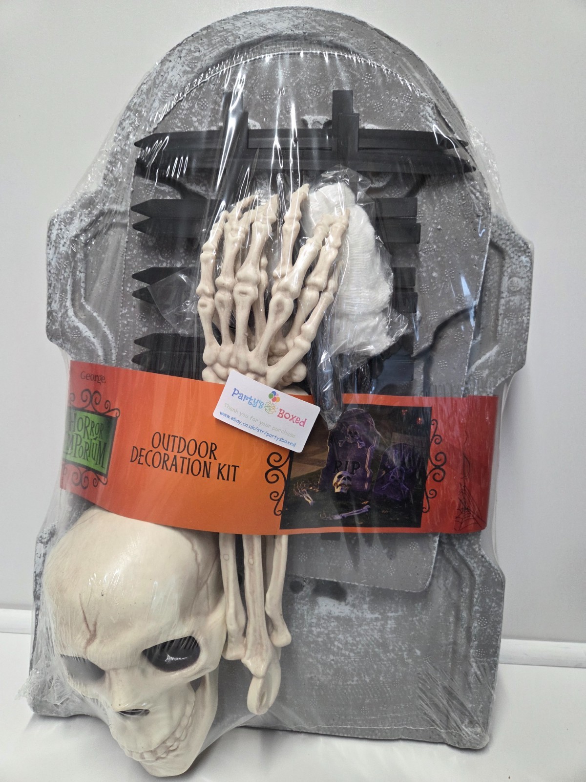 Halloween Graveyard Decoration Kit RIP Tombstone Skull Bones Props Minor Damage