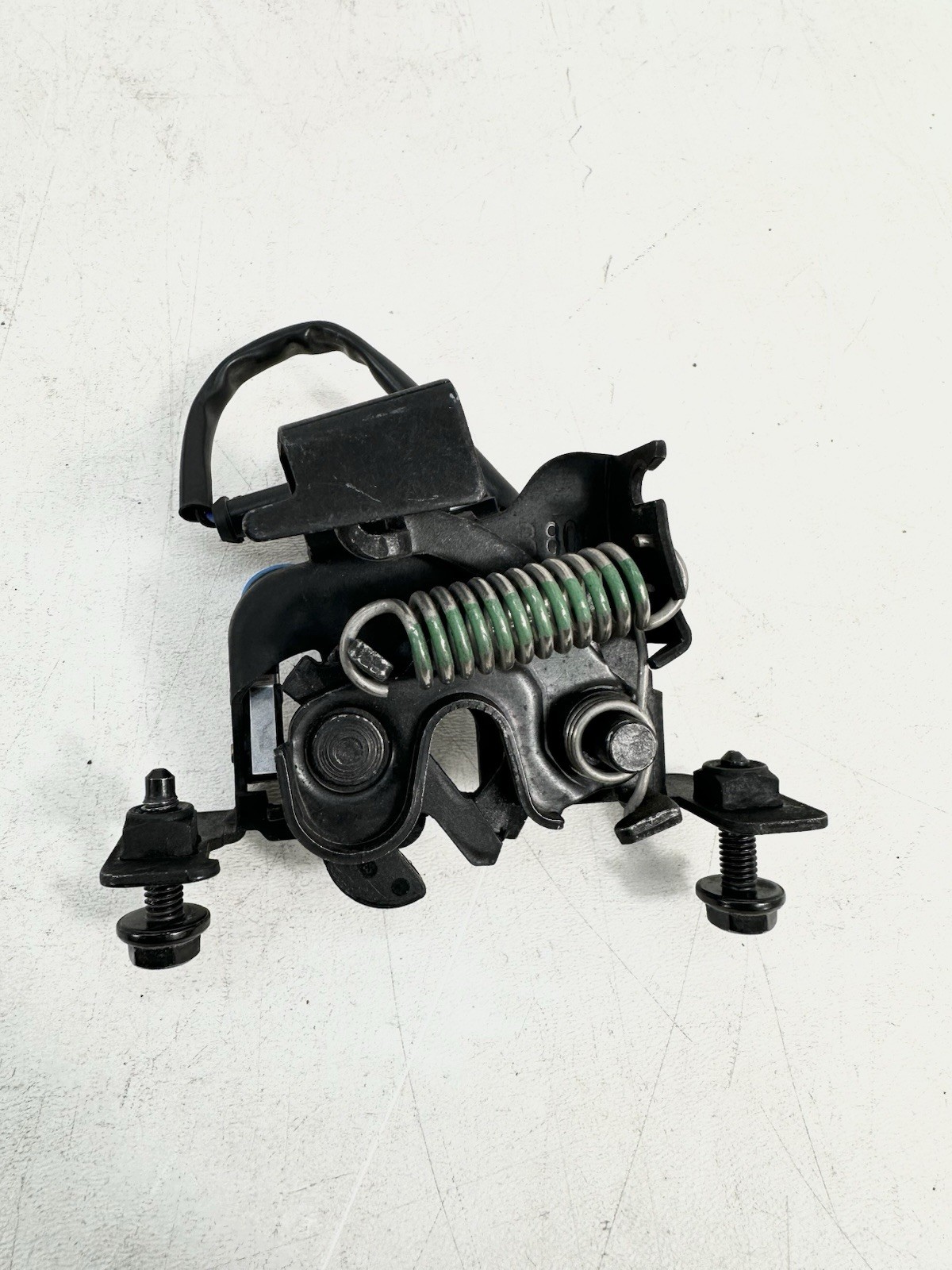 2014-2021 MASERATI GHIBLI FRONT HOOD BONNET LEFT SIDE LOCK LATCH ACTUATOR OEM