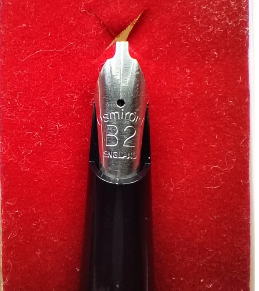 Conjunto de canetas-tinteiro vintage de caligrafia Osmiroid – com 6 pontas e estojo - Imagem 2 de 4