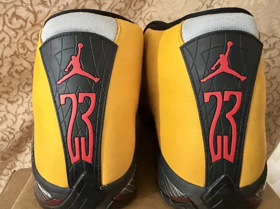 Jordan 14 Retro Reverso Ferrari Talla 13 BQ3685-706 Foto 4 de 4