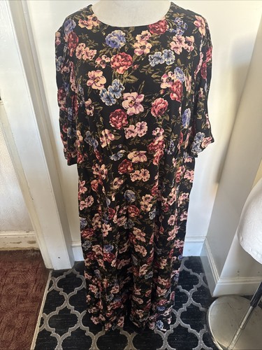Yours Clothing Maxikleid schwarz Blumen Übergröße 22-24 Sommer Urlaub Hochzeit
