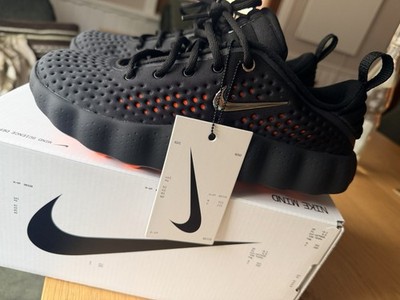 Original Nike Mind 002 Black Hyper Crimson HQ4308-001 NEU