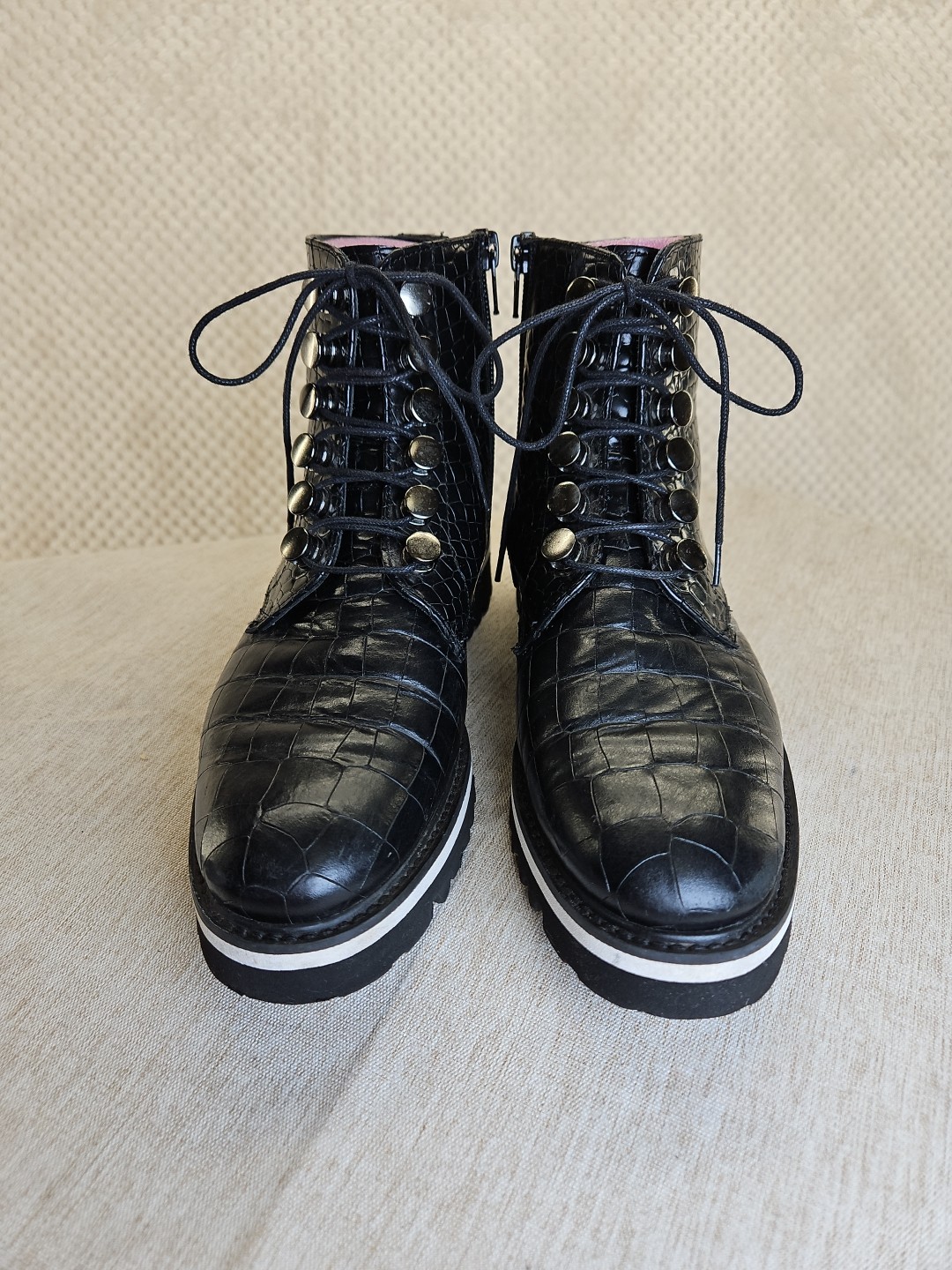 SAOLA Stivaletto MAESTRA Calzature Artigianali pelle di coccodrillo suola a strappo nero S 37 usatossimo